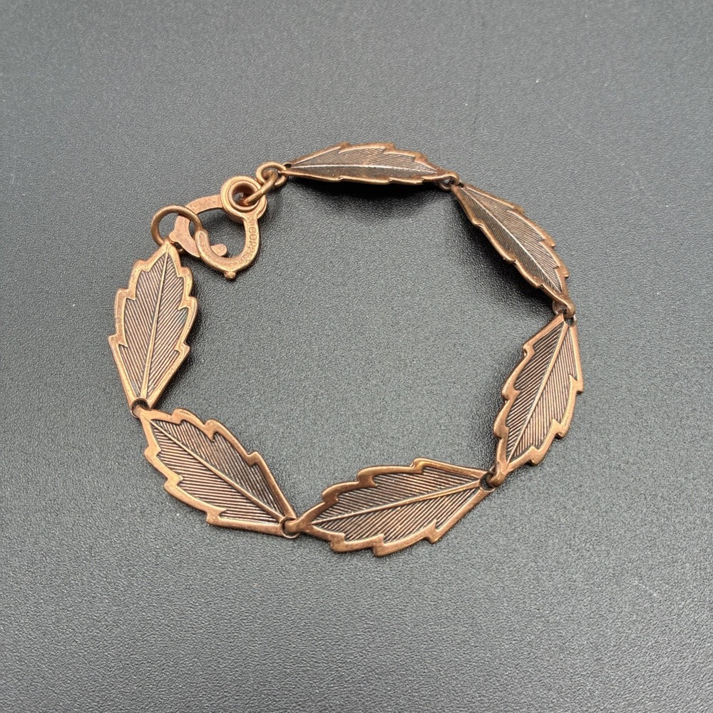 Beautiful Vintage Copper Leaf Bracelet Marked 8in